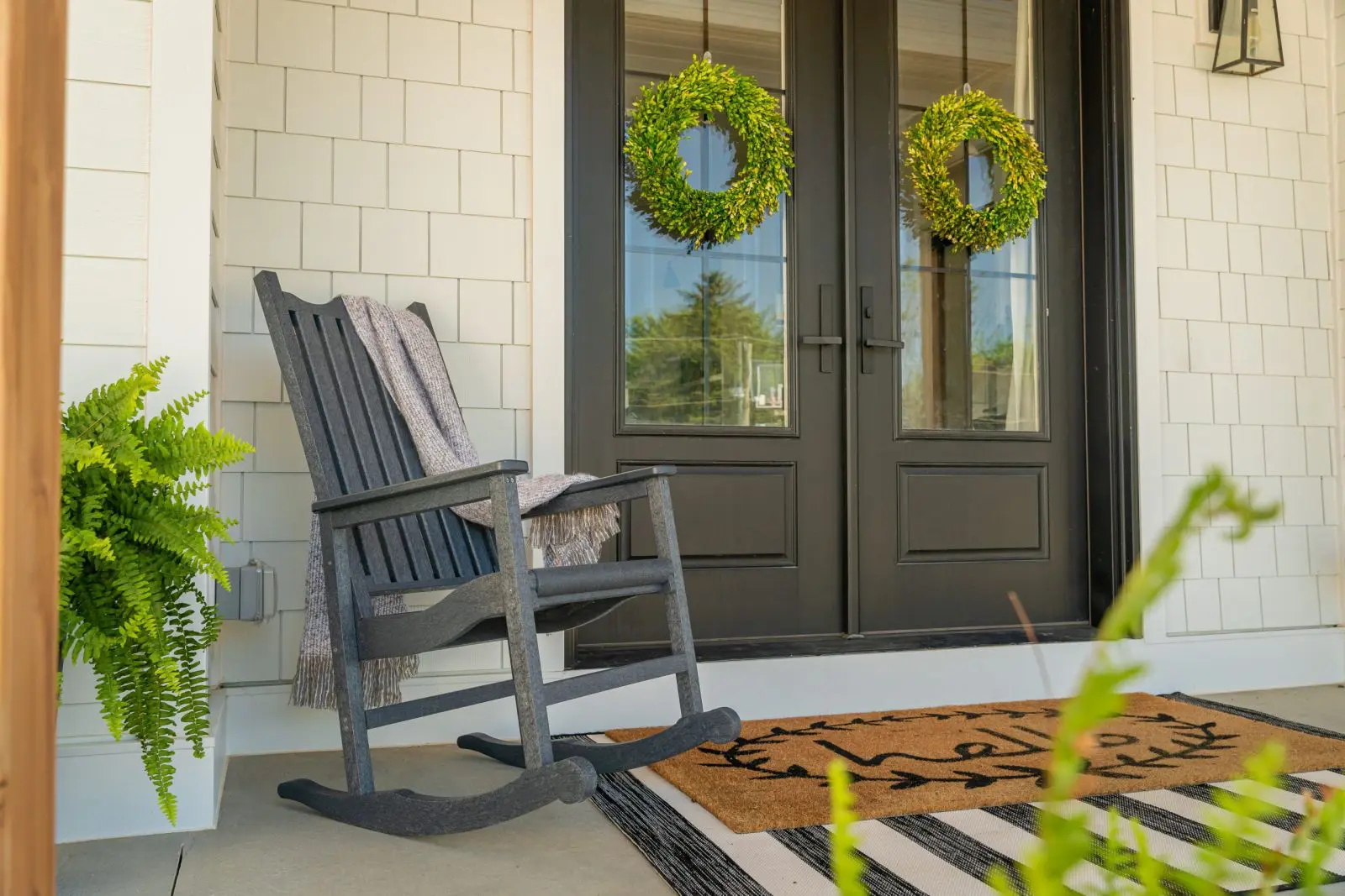 Porch Rocker on the Front Porch | Mobek