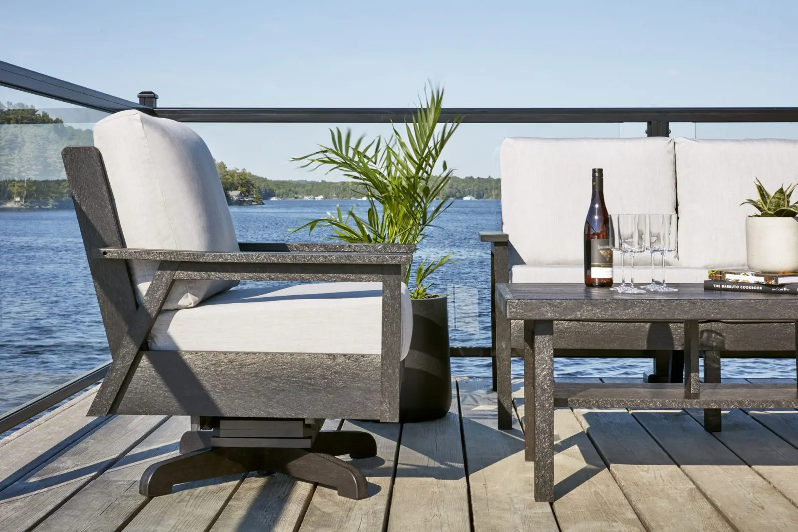 Swivel Chair With Cushion | Mobek