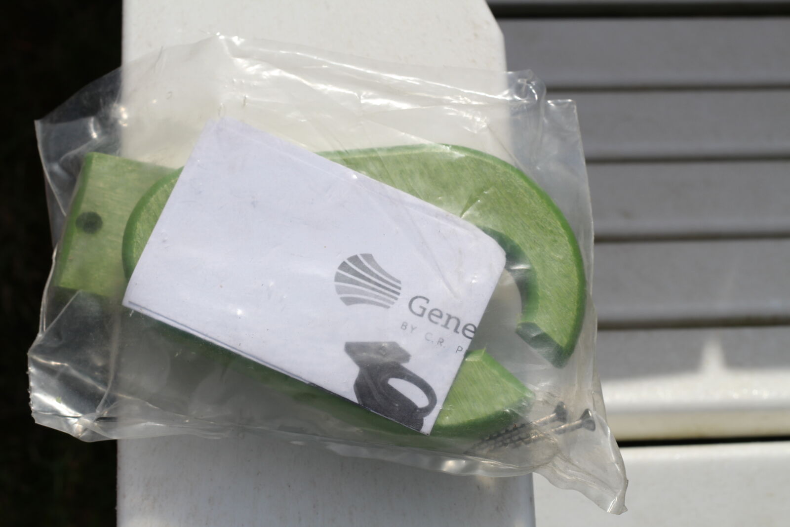 Green recycled plastic chair component in packaging | Mobek